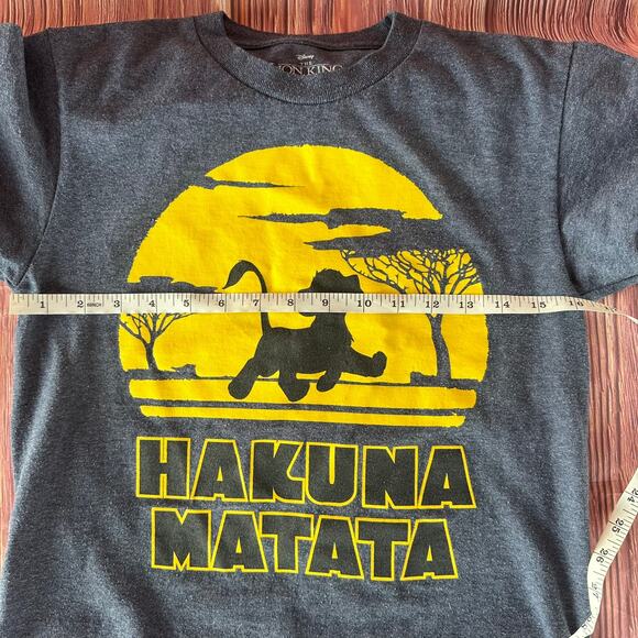 Preowned Disney The Lion King Hakuna Matata T-shirt Kids 8 Medium - Picture 5 of 7